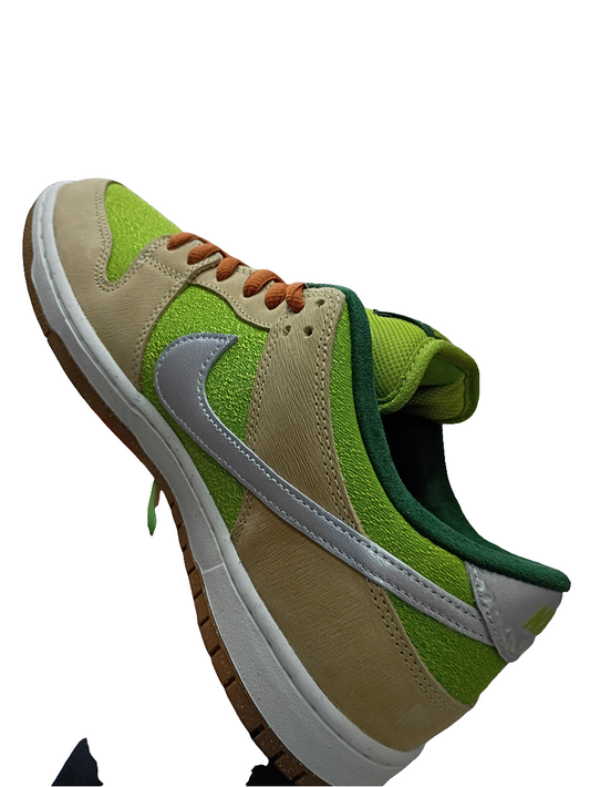 Nike SB Dunk Low Pro