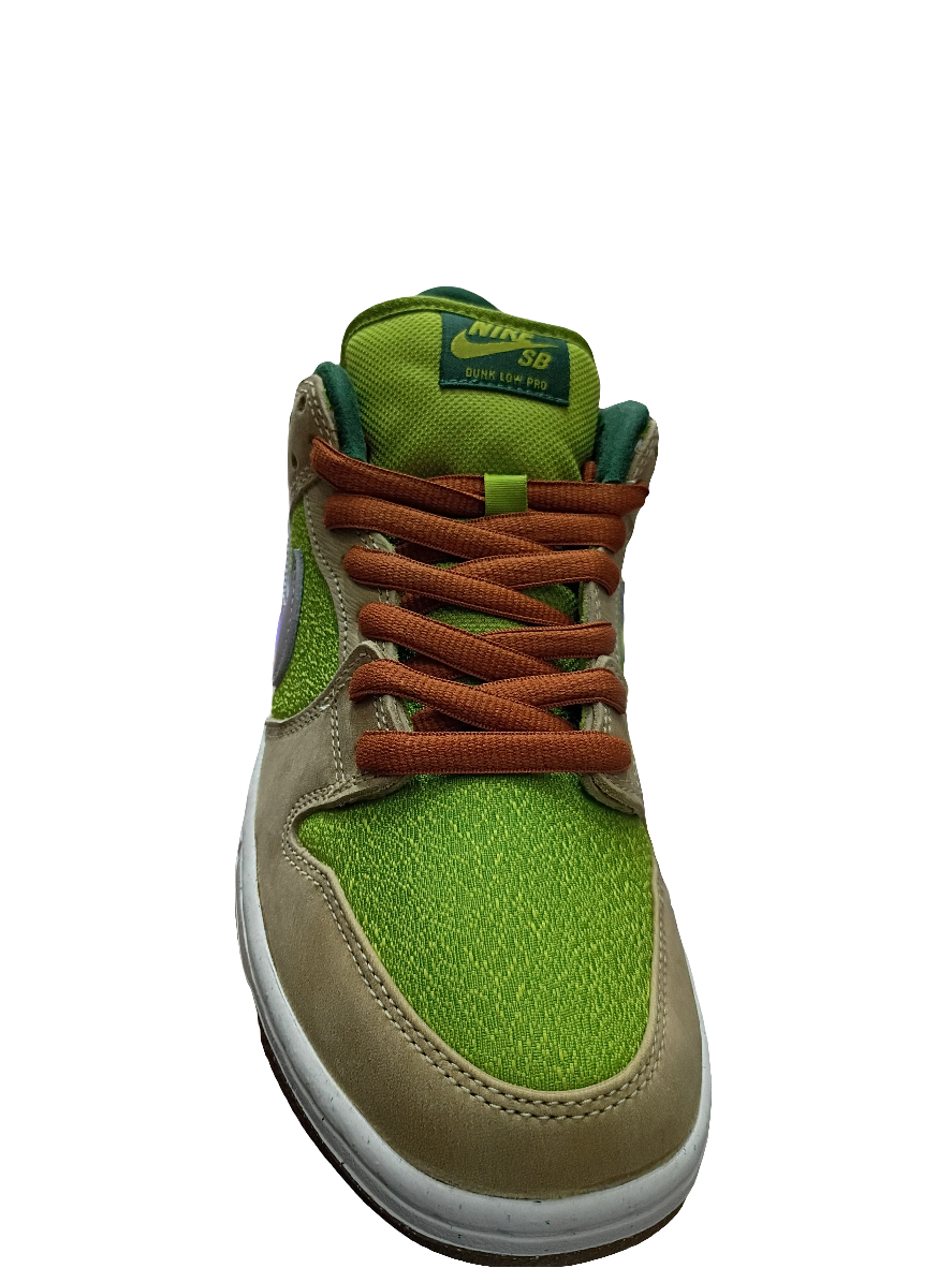 Nike SB Dunk Low Pro