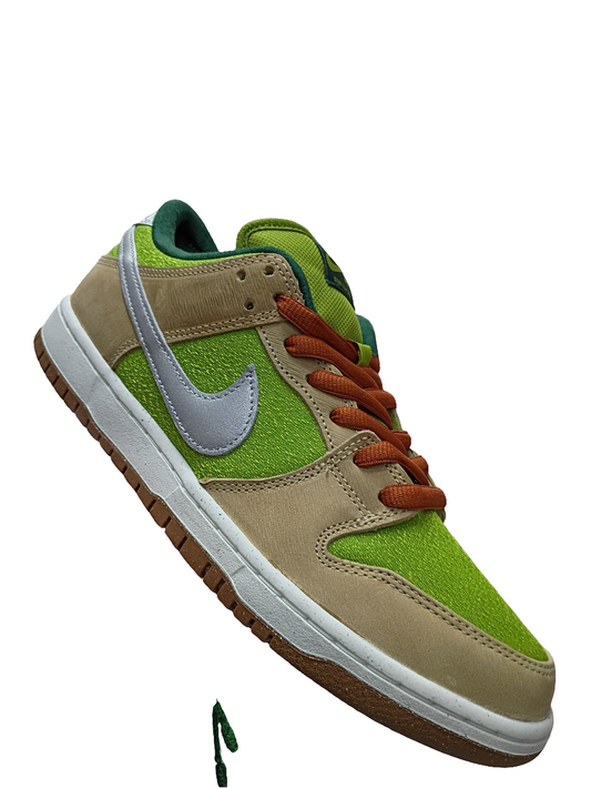 Nike SB Dunk Low Pro