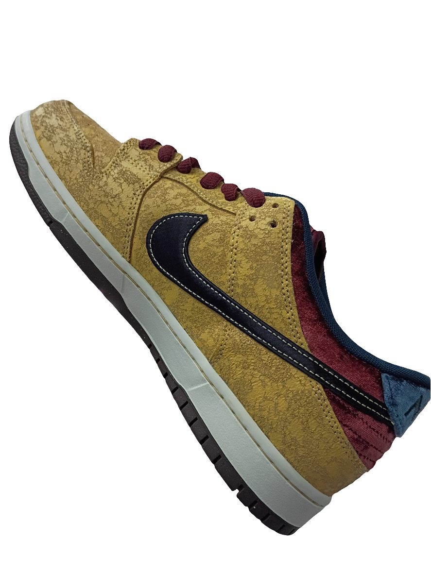 Nike SB Dunk Low